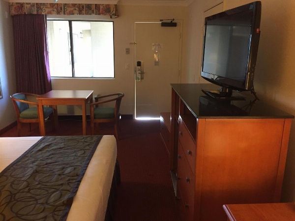 Chula Vista Inn image 16