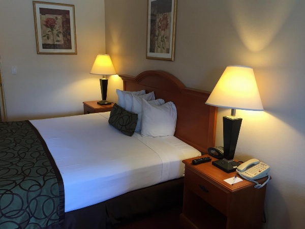 Chula Vista Inn image 21